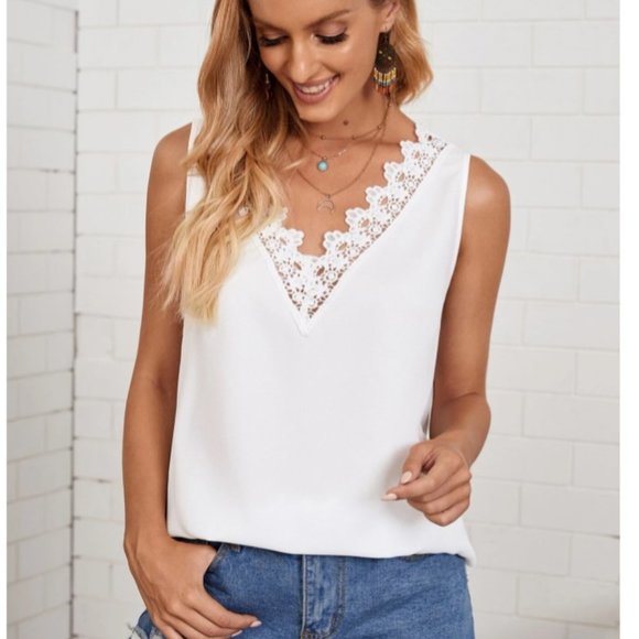 Tops - Women  Solid top with guipure lace trim White